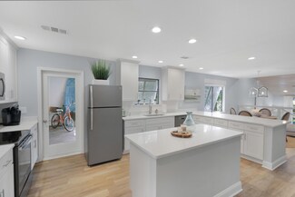 637 Bayou Ln, Miramar Beach, FL 32550