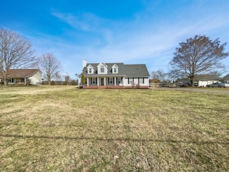 1683 S Walker Rd, Pleasant View, TN 37146