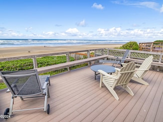 6821 NW Finisterre Ave, Yachats, OR 97498