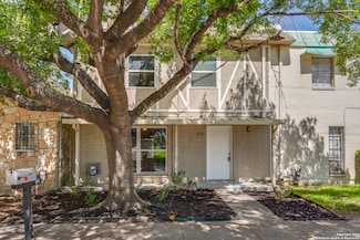 8727 Tradewind Dr, San Antonio, TX 78239