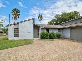 2228 Post Oak Dr, Portland, TX 78374