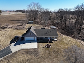 15937 U S 24, Lewistown, IL 61542