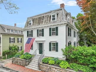24 Barney St, Newport, RI 02840