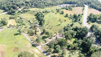 32 Pleasant Rd, Enfield, CT 06082