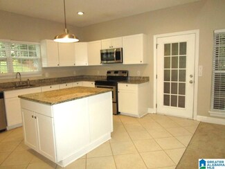 4024 Oak Meadows Cove, Birmingham, AL 35242