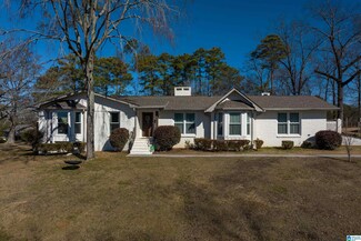 999 Ridgewood Cir, Birmingham, AL 35235