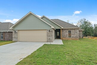 82 E Bartlett Way, Hattiesburg, MS 39402