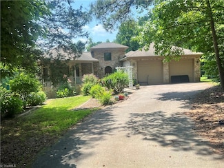 3093 Autumn Acres Ln, Trinity, NC 27370