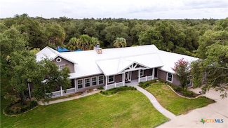 2955 Fannin Oaks, Victoria, TX 77905