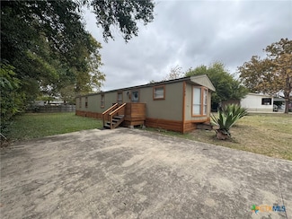 260 Elm Dr, Mc Queeney, TX 78123