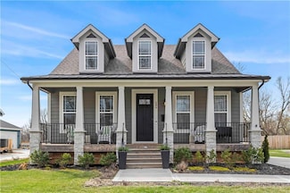 504 NW Main St, Lee's Summit, MO 64063