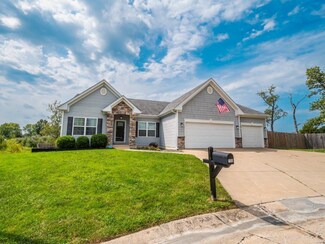 205 Hunters Chase St, Winfield, MO 63389