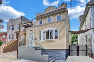 58-60 78th Ave, Ridgewood, NY 11385