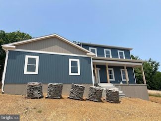 645 Slonaker Ln, Martinsburg, WV 25405
