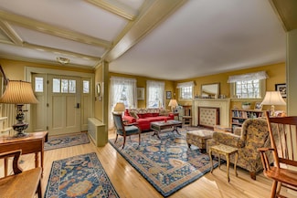 26 Elm St, Malone, NY 12953