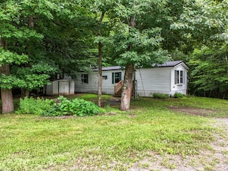48 Wolf Rd, Vassalboro, ME 04989