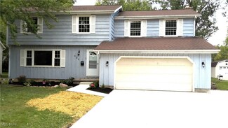 654 N Woodhill Dr, Amherst, OH 44001