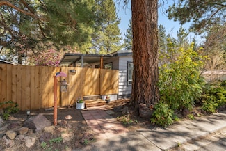 61040 S Queens Dr Unit 58, Bend, OR 97702