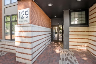 129 Walnut St, Chattanooga, TN 37403