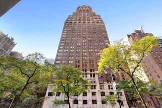 320 E 42nd St Unit 1413, New York, NY 10017