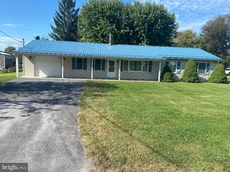 107 Pine Maple St, Mc Alisterville, PA 17049