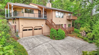 17606 NE 27th St, Redmond, WA 98052