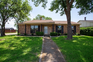 4124 Blackwillow Dr, Mesquite, TX 75150