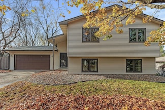 7413 Boyd Ave, Inver Grove Heights, MN 55076
