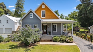 359 N Leak St, Southern Pines, NC 28387