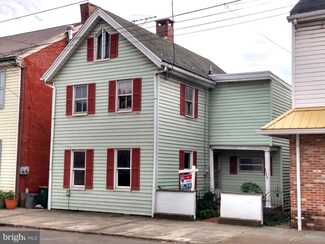 306 E Queen St, Chambersburg, PA 17201