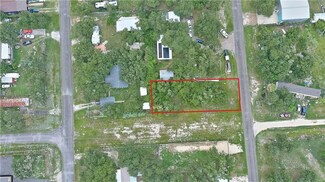 901 Steart St, Rockport, TX 78382