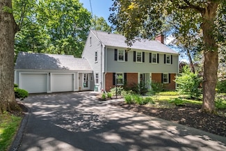 4 Philip Rd, Lexington, MA 02421