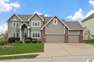 15305 Curtis Ave, Omaha, NE 68116