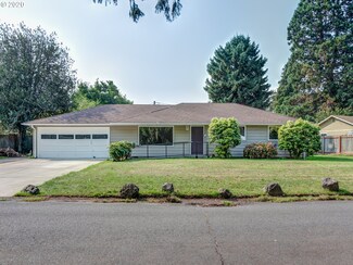310 Rustic Place, Eugene, OR 97401