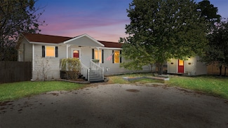 252 Pine Hill Loop, Bastrop, TX 78602