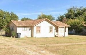 1606 Backus St, Paducah, TX 79248