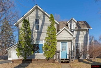 242 N Hunt St, Lake Crystal, MN 56055
