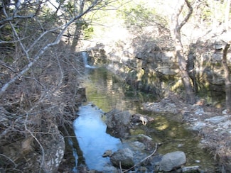 382 Windmill Hill Ln, Pipe Creek, TX 78063