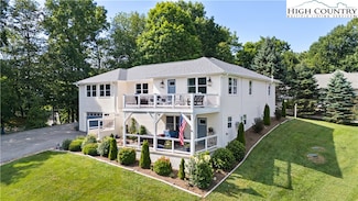 155 Golf View Ct, West Jefferson, NC 28694