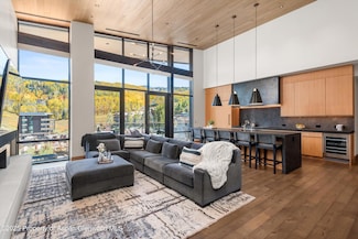 77 Wood Rd Unit 706, Snowmass Village, CO 81615