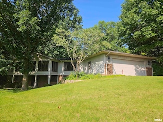 28003 230th St, Le Claire, IA 52753