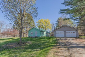 32 Hammond Rd, Wilton, ME 04294