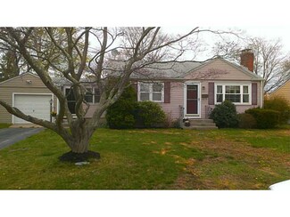 54 Claypool Dr, Warwick, RI 02886