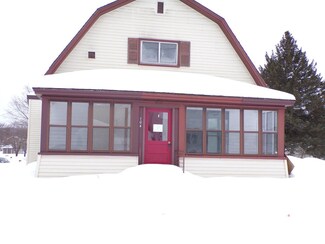 104 Elizabeth St, East Jordan, MI 49727