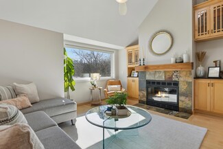 306 3rd Ave NE, Minneapolis, MN 55413