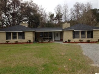 1713 Ash St, Beaufort, SC 29902