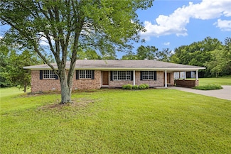 27480 U S 64, London, AR 72847