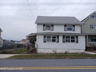 36 Fourth St, Kelayres, PA 18231