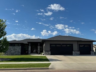 809 Rylee Way, Yankton, SD 57078
