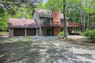 340 Bear Creek Lake Dr, Jim Thorpe, PA 18229